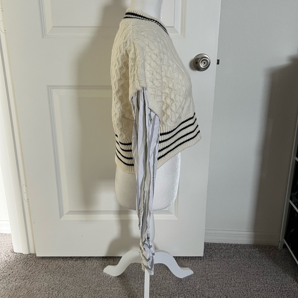 NWOT Cream Cable Knit Sweater with Striped Sleeves Medium - Picture 4 of 7